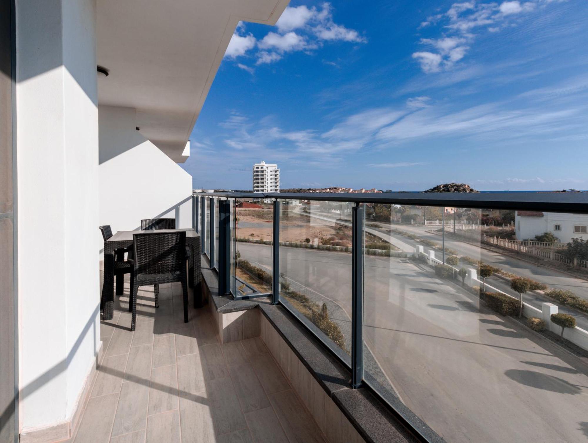 Terra Apartments In Caesar Blue Resort, Fixed Lunch Till 3Pm, Gym, Heated Pool, Sauna, Kids Club Rizokarpaso Esterno foto
