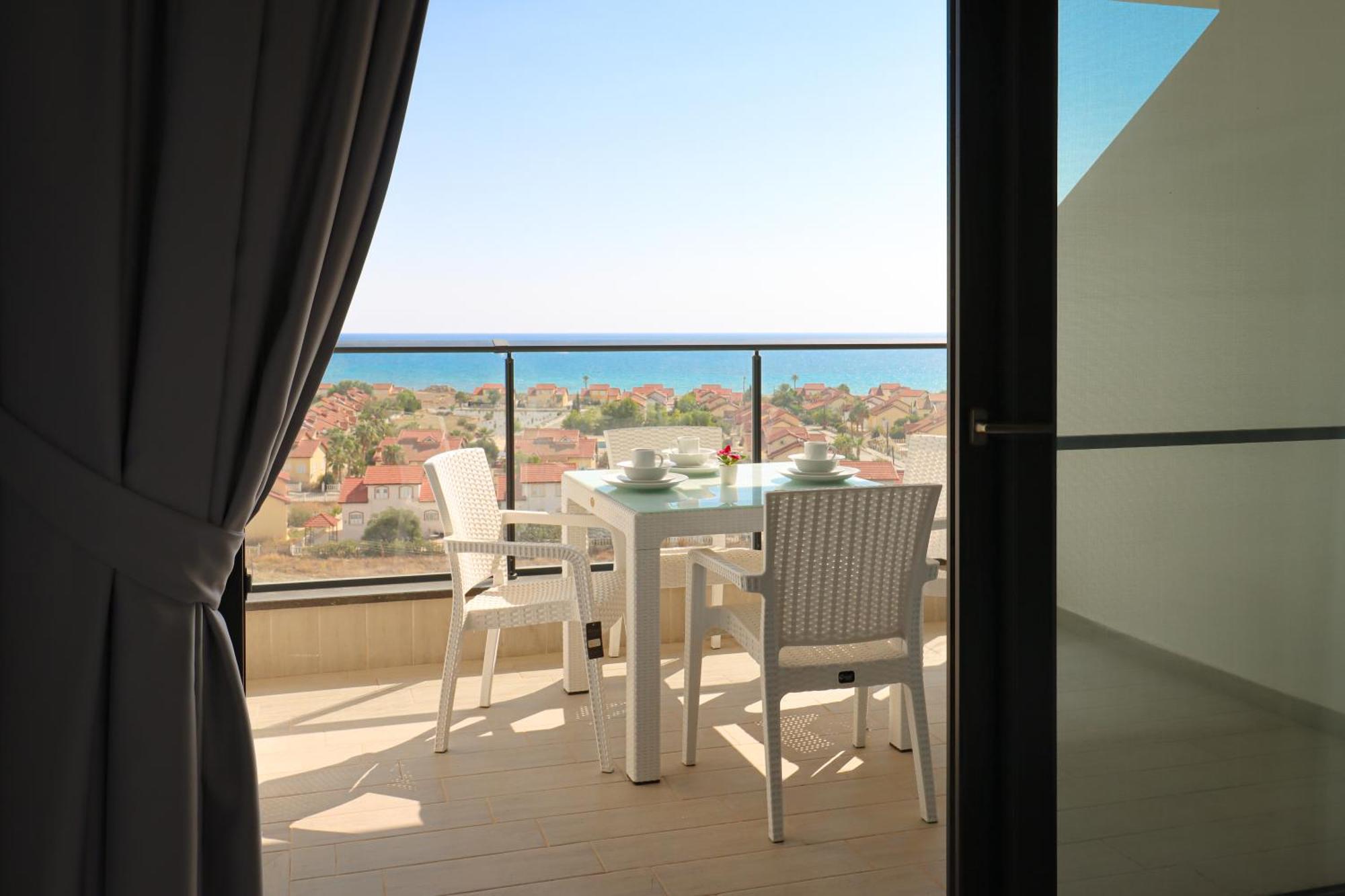 Terra Apartments In Caesar Blue Resort, Fixed Lunch Till 3Pm, Gym, Heated Pool, Sauna, Kids Club Rizokarpaso Esterno foto